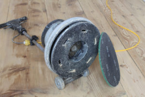 Schleifgitter unter Pad